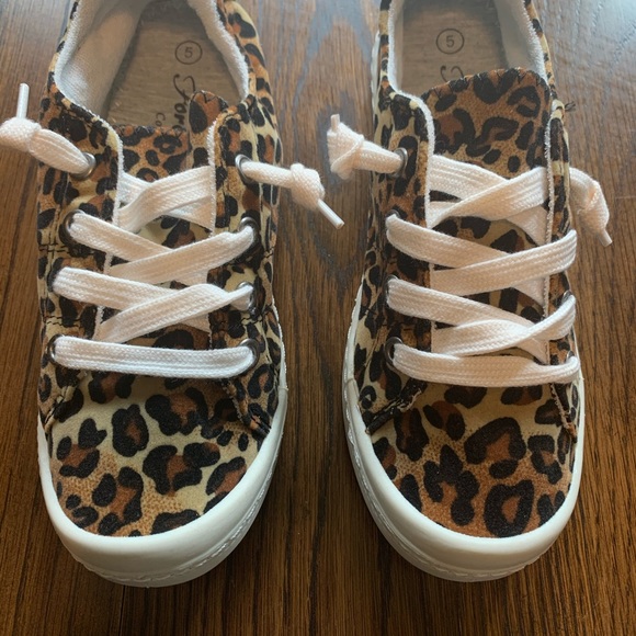 Leopard print sneakers - Picture 4 of 6
